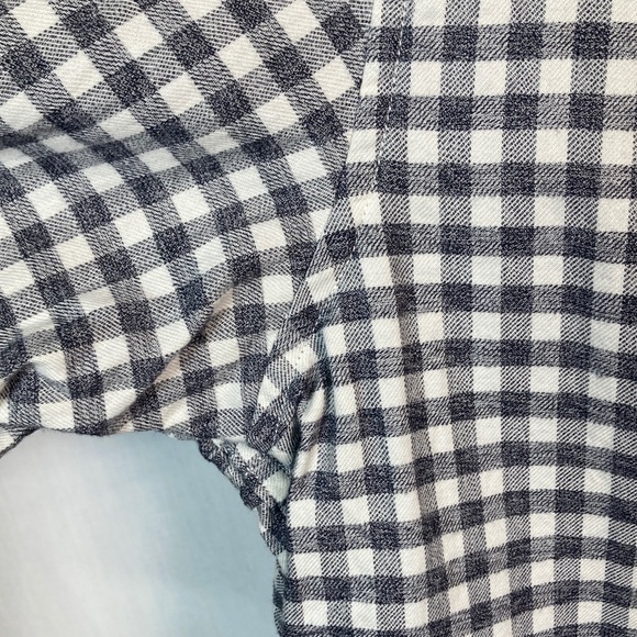 Banana Republic Luxe Flannel Grant Fit Black and White Checkered Shirt - Picture 4 of 10